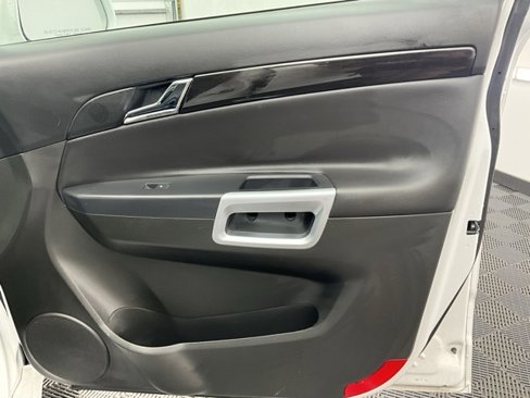 Used 2015 Chevrolet Captiva Sport LT w/ Convenience Package image 14