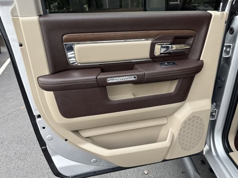 Used 2018 RAM 1500 Laramie w/ Convenience Group image 26