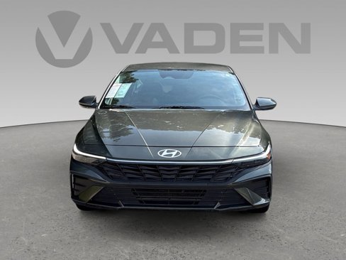 Used 2024 Hyundai Elantra SEL image 21
