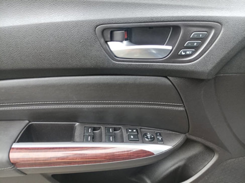 Used 2017 Acura TLX image 15