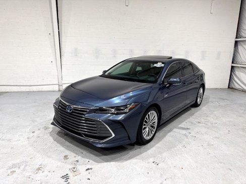 Used 2020 Toyota Avalon Limited image 16
