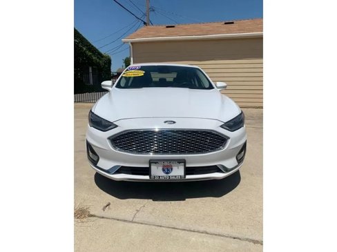 Used 2019 Ford Fusion Titanium image 2