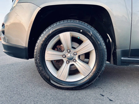 Used 2012 Jeep Compass Sport image 35