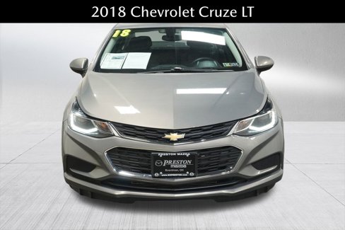Used 2018 Chevrolet Cruze LT w/ Convenience Package image 9