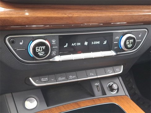 Certified 2023 Audi Q5 2.0T Premium w/ Convenience Package image 16
