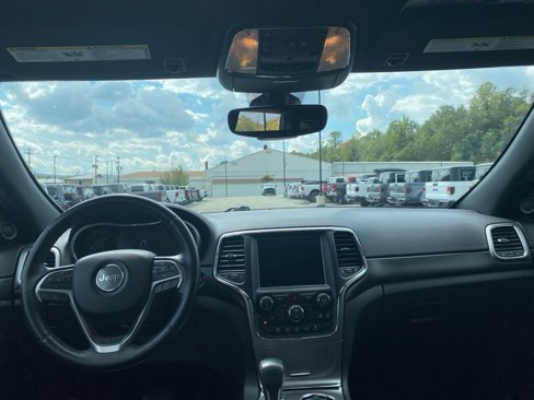 Certified 2018 Jeep Grand Cherokee Altitude image 16