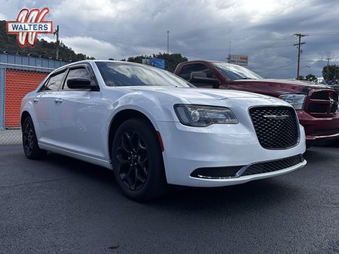 Used 2019 Chrysler 300 Touring w/ Sport Appearance Package image 1