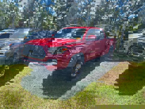 Used 2018 Toyota Tacoma SR5 image 1