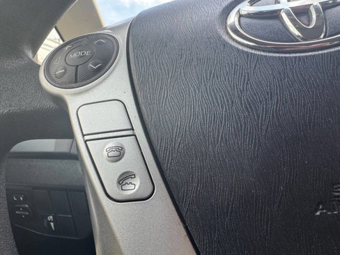 Used 2015 Toyota Prius Four image 30