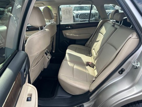 Used 2018 Subaru Outback 3.6R Limited image 13