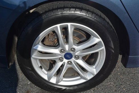 Used 2018 Ford Fusion SE w/ Fusion SE Technology Package image 44
