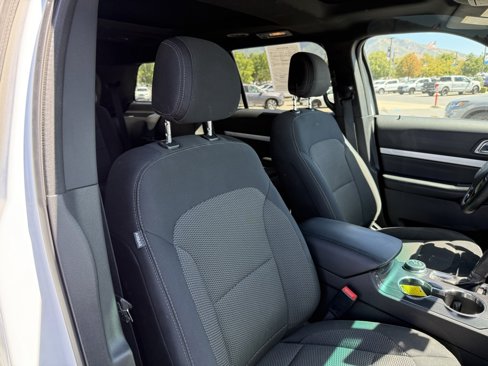 Used 2017 Ford Explorer XLT w/ Equipment Group 201A image 30