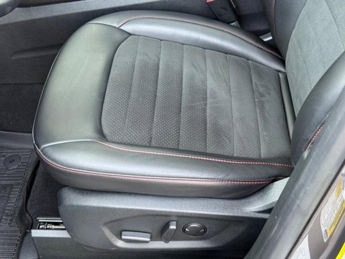 Certified 2022 Ford Edge ST-Line w/ Cold Weather Package image 20