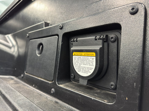 Used 2016 Toyota Tacoma TRD Sport image 35