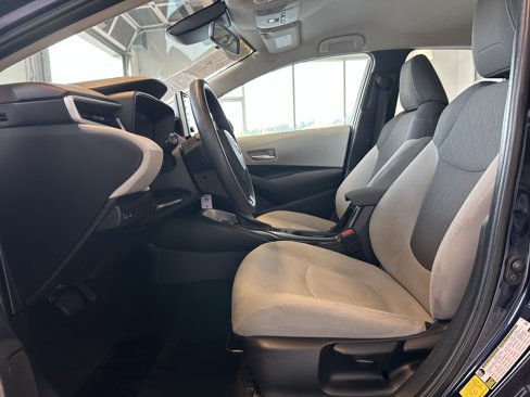 Used 2021 Toyota Corolla LE image 8