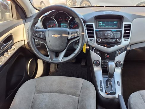 Used 2015 Chevrolet Cruze LT w/ Sun And Sound Package image 5