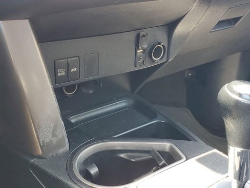 Used 2016 Toyota RAV4 LE image 26