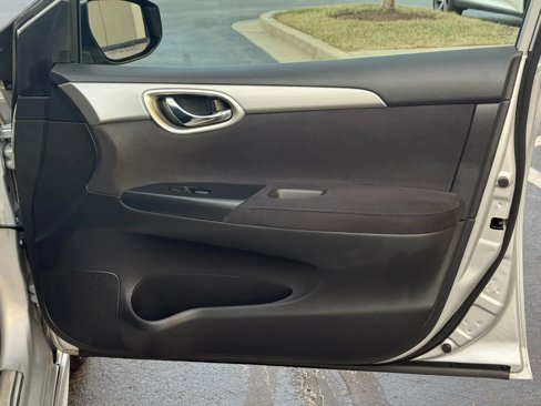 Used 2013 Nissan Sentra SR image 26