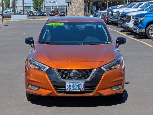 Used 2021 Nissan Versa SR w/ Convenience Package image 8