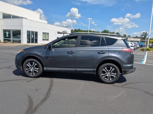 Used 2017 Toyota RAV4 LE image 2