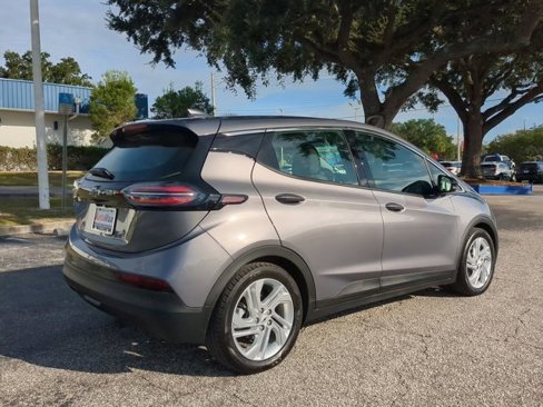Used 2022 Chevrolet Bolt LT image 4