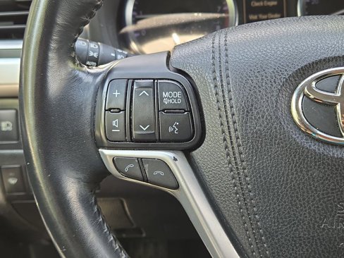 Used 2018 Toyota Highlander XLE image 23