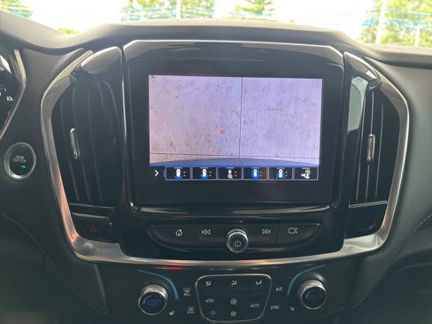 Used 2021 Chevrolet Traverse RS image 24