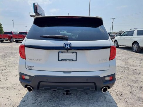 Used 2025 Honda Passport EX-L image 4