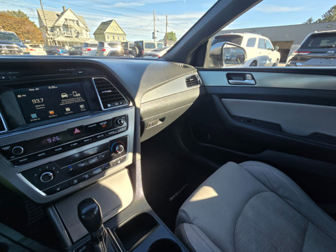 Used 2017 Hyundai Sonata Sport 2.0T image 10
