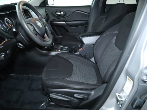 Used 2021 Jeep Cherokee Latitude image 18