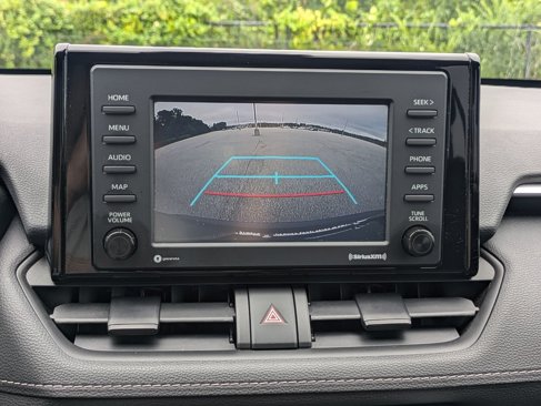 Used 2022 Toyota RAV4 LE image 12