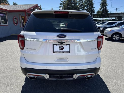 Used 2016 Ford Explorer Platinum image 10