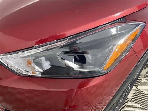 Used 2019 Nissan Kicks SR image 22