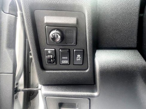 Used 2012 Nissan Rogue SL image 12