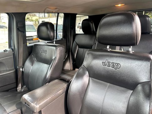 Used 2012 Jeep Liberty Limited Jet image 20