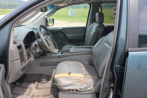 Used 2004 Nissan Armada LE w/ (SR2) Sunroof Pkg (LE) image 29