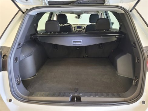 Used 2022 Chevrolet Equinox LS image 11