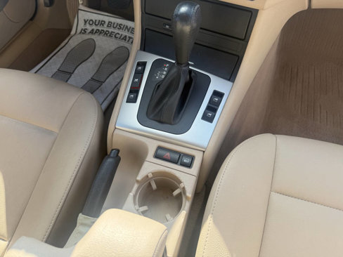 Used 2004 BMW 325xi Sedan image 14