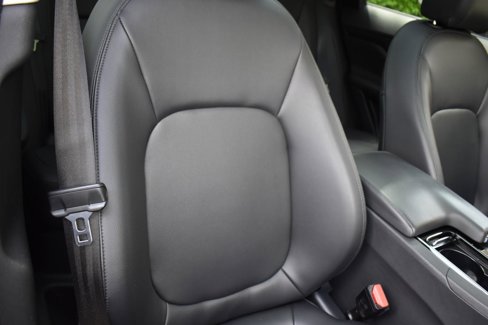 Used 2018 Jaguar F-PACE Premium image 44