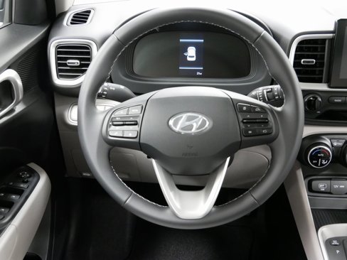 New 2025 Hyundai Venue SEL image 20