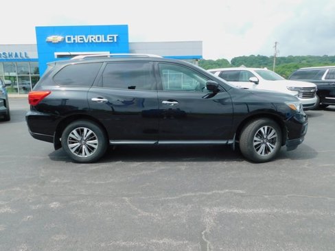 Used 2017 Nissan Pathfinder S image 9