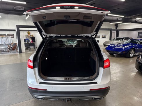 Used 2017 Lincoln MKX Reserve w/ Driver Assistance Package image 50