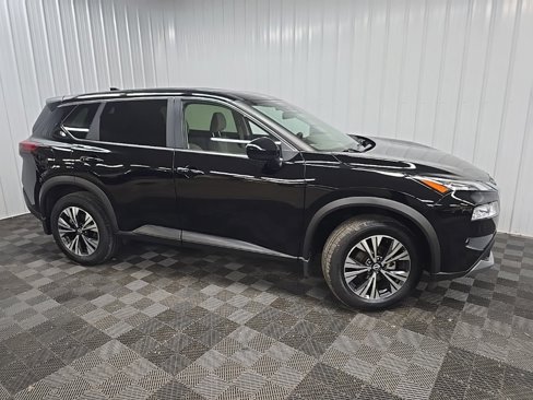 Used 2023 Nissan Rogue SV image 1