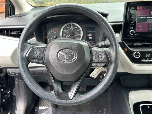 Used 2022 Toyota Corolla LE image 18