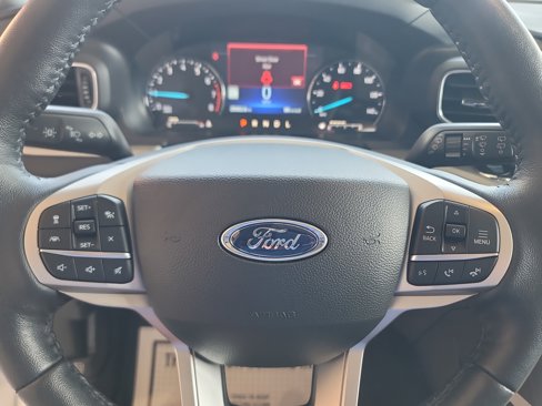 Used 2022 Ford Explorer XLT w/ Equipment Group 202A image 27