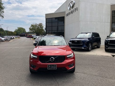 Used 2021 Volvo XC40 T5 R-Design w/ Advanced Package image 3