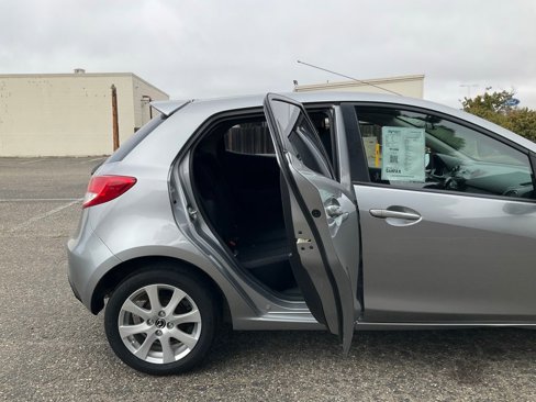 Used 2013 MAZDA MAZDA2 Touring image 41