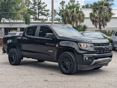 Used 2022 Chevrolet Colorado Z71 w/ Z71 Midnight Edition image 2