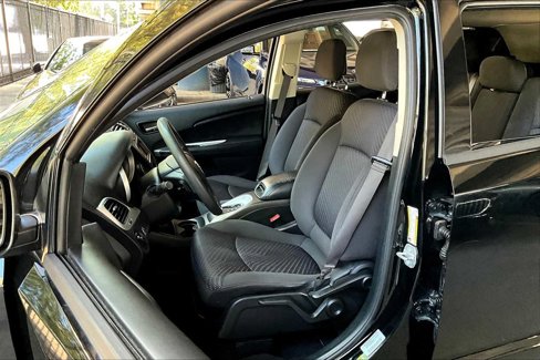 Used 2017 Dodge Journey SE image 7