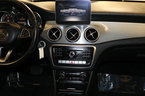 Used 2017 Mercedes-Benz CLA 250 image 22